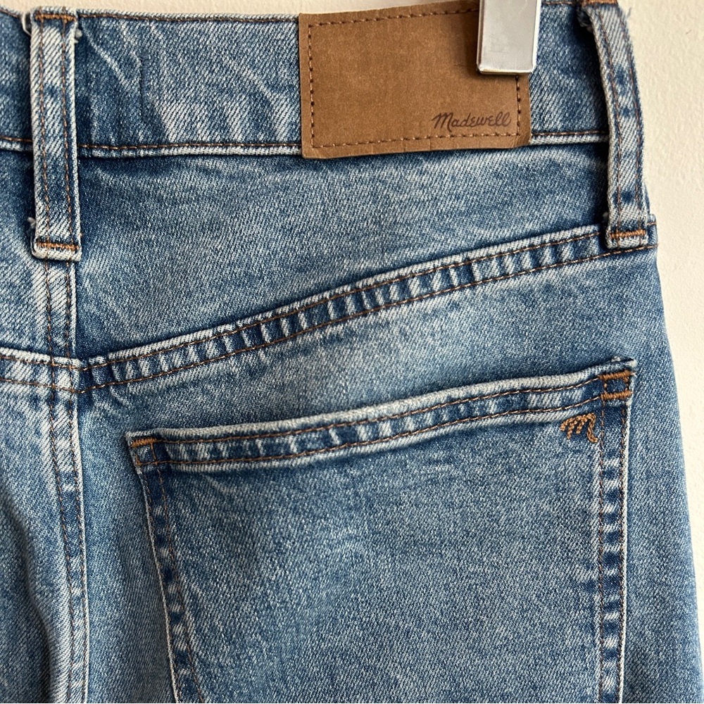 Madewell Perfect Vintage Flare Jeans, size 24, Tarlow Wash - Picture 9 of 11
